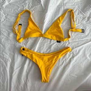 Blackbough High cut bikini yellow